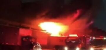 Incêndio de grandes proporções atinge Ceasa no Rio de Janeiro