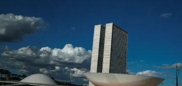 Projeto de dosimetria une crimes do 8 de janeiro, reduz penas de réus primários e "ajuda" Bolsonaro