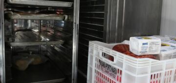 "Estamos desesperados", diz dono de restaurante em Pinheiros que está sem luz há dias