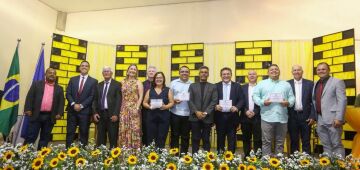 Luciano Duque recebe título de cidadão pesqueirense 