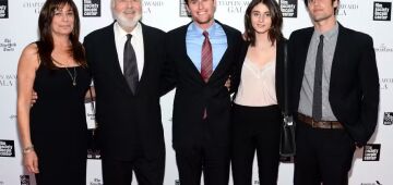 Médico legista aponta morte por ferimentos cortantes no assassinato de Rob Reiner e mulher