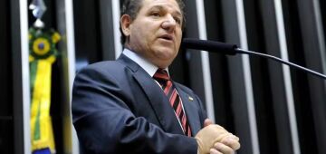 Deputado que substitui Eduardo Bolsonaro tentou criar lei para combater "satânica ordem mundial"