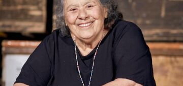 Morre Teuda Bara, uma das fundadoras do Grupo Galpão, aos 84 anos