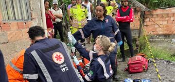 Temporais causam alagamentos e estragos em MG; criança é soterrada após muro desabar sobre casa