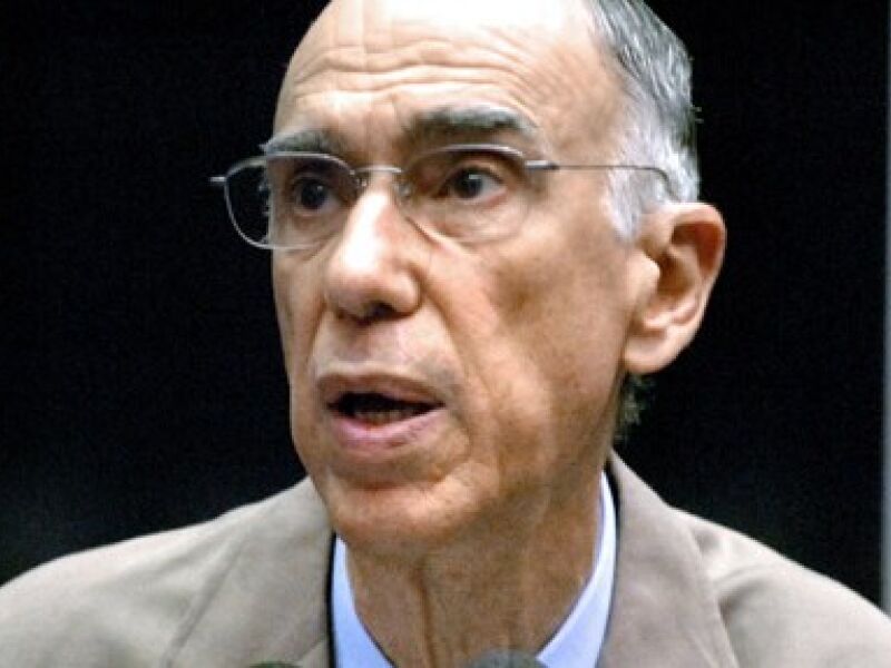 Livro conta a trajetória de Marco Maciel Folha PE