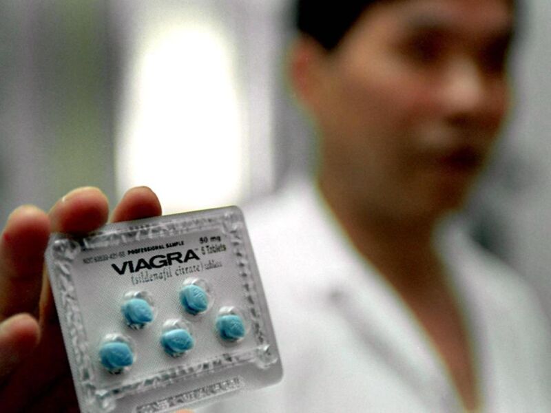 Viagra aumenta o desejo sexual feminino? Entenda o perfil de mulheres que recebem a medicação