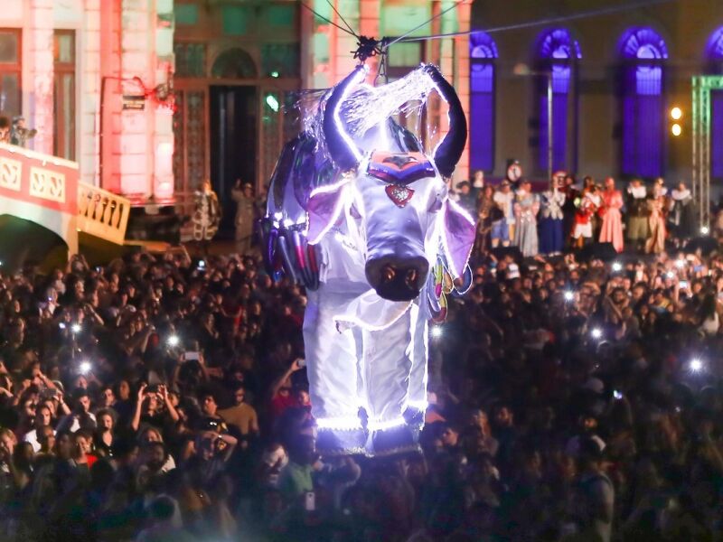 Bolo gigante e muitas atrações na festa de aniversário – Jornal