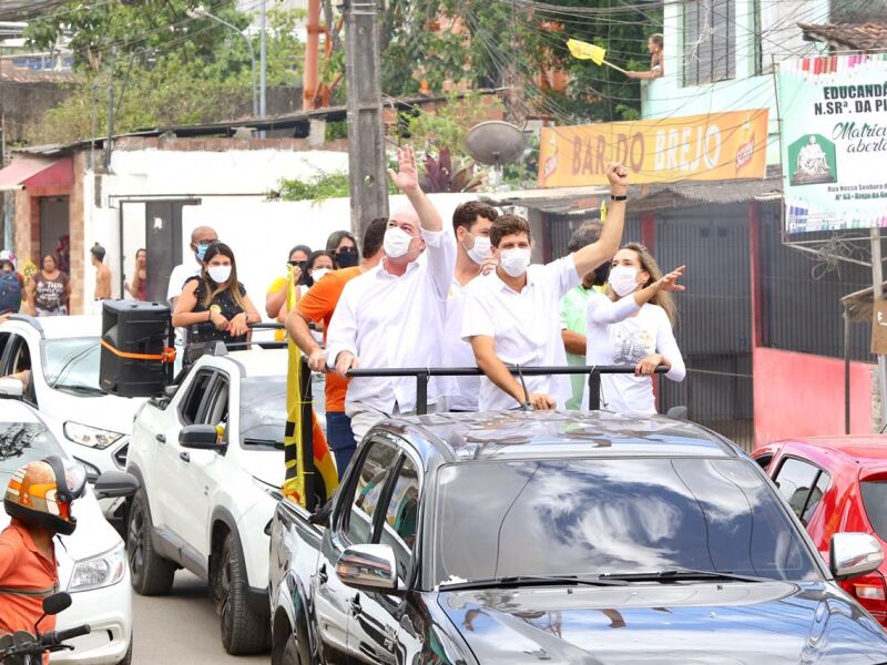 Ciro Gomes participa de