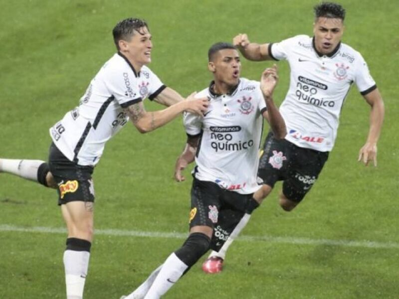 Corinthians aposta em joia por primeira vitória no ...