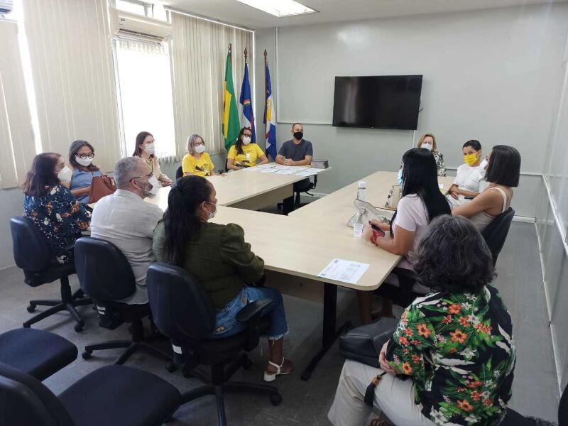 Prefeitura do Recife firma convênio com instituições para executar ações voltadas à pessoa idosa - Folha de Pernambuco
