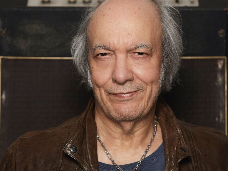 Pegadas do Gigante Gentil: Confira 11 músicas marcantes na voz de Erasmo Carlos - Folha de Pernambuco