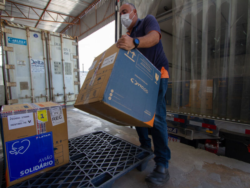 Pernambuco recebe 239.030 novas doses de vacinas contra a Covid-19