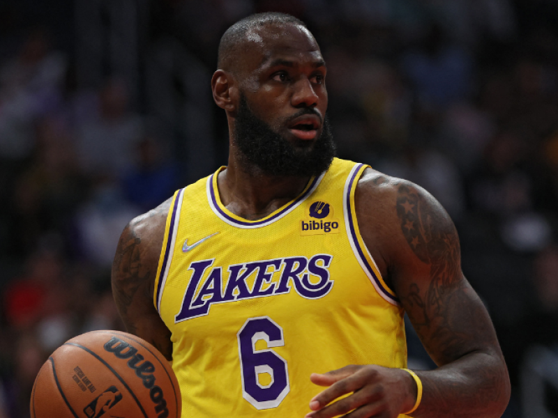 Saiba mais sobre a vida de LeBron James – astro do basquete – Blog