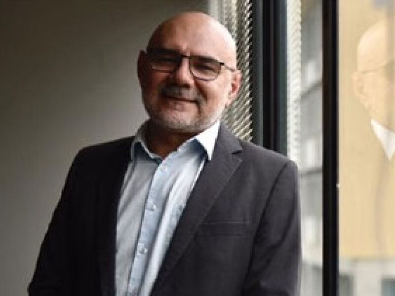 Reitor da UFPE, Alfredo Gomes, analisa corte bilionário nas