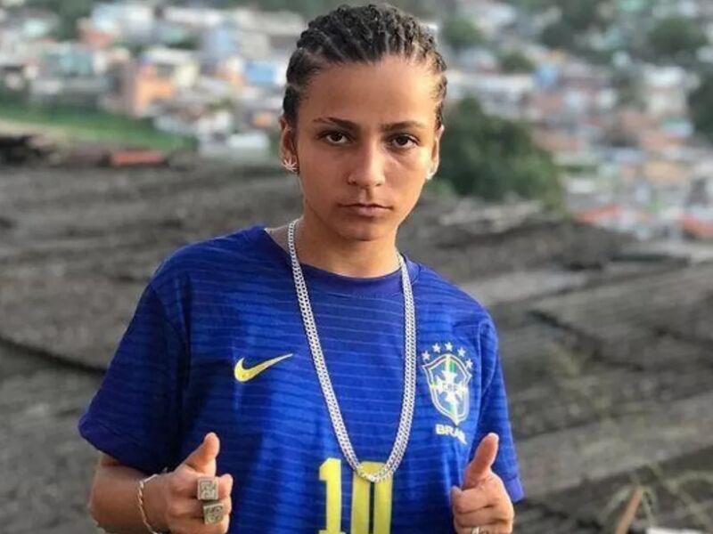 Cantora MC Louka MDC é morta a tiros em Olinda e adolescente é baleado