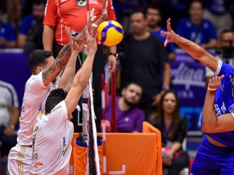 Cruzeiro e Minas disputam Supercopa de vôlei masculino com Geraldão lotado; veja onde assistir Cruzeiro e Minas disputam Supercopa de vôlei masculino com Geraldão lotado; veja onde assistir