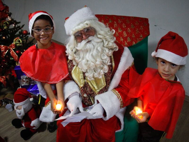 Campanha Papai Noel Solidário 2022 da UFPE arrecada brinquedos