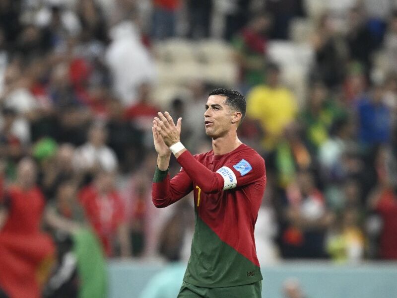 Liderado por Cristiano Ronaldo, Portugal vence Eslováquia e garante vaga na  Euro 2024 - Folha PE