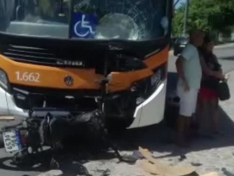 Acidente entre ônibus e moto deixa uma vitima fatal em Magalhães