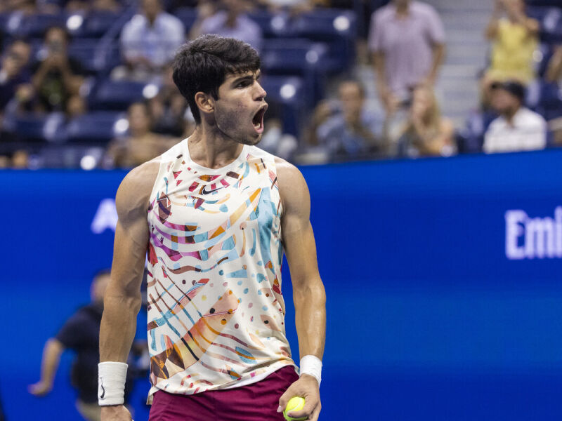 Alcaraz vence 1ª do ATP Finals e se mantém vivo em busca de classificação -  Notícias - Galáticos Online