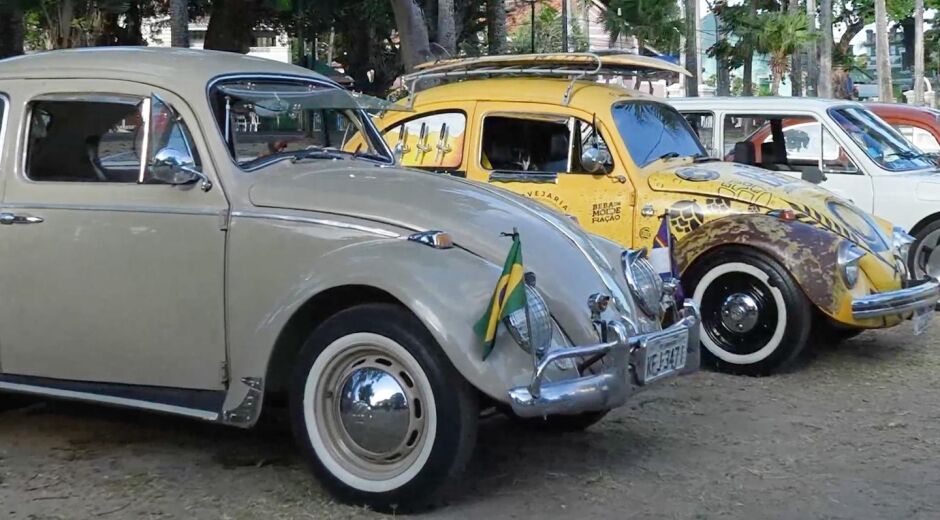 Com mais de 270 carros, Praça do Carmo, em Olinda, recebe o 16º Encontro Nordestino de Fusca