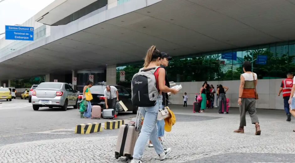 Brasileiros pretendem gastar mais com viagens no fim do ano