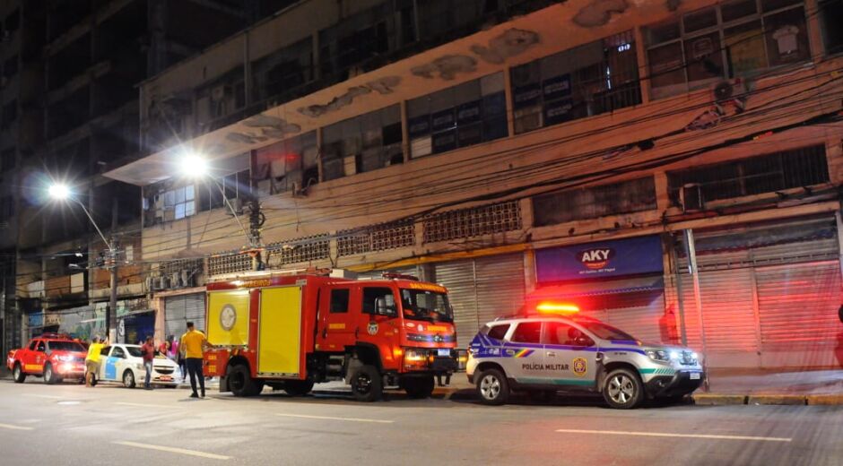 Homem morre durante serviço em elevador de prédio no Centro do Recife, nesta terça (21)