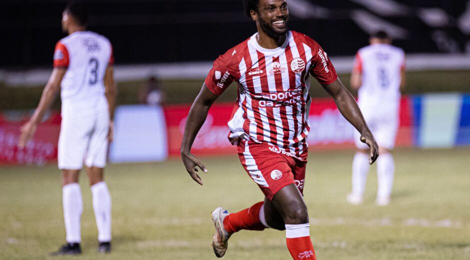 Bruno Mezenga oficializa saída do Náutico em texto nas redes sociais: "Parto com saudade"