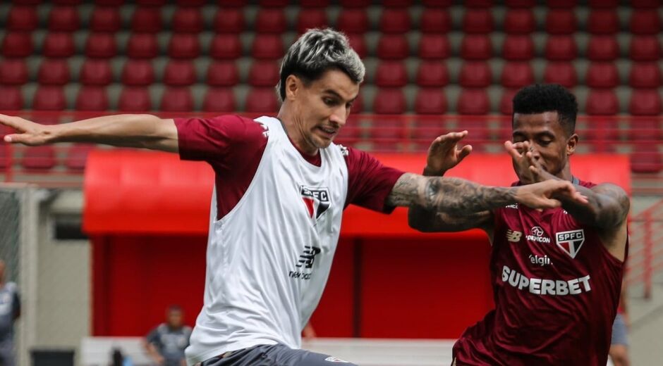 São Paulo faz coletivo visando estreia no Brasileirão contra Sport; veja detalhes 