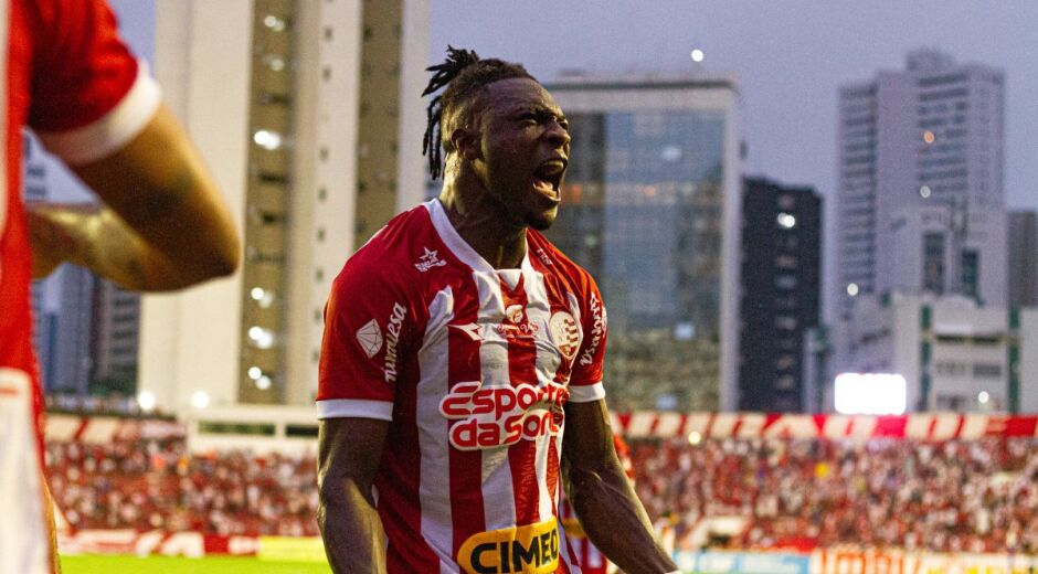 Hélio lamenta ausência de Paulo Sérgio e Sam na reapresentação do Náutico: "Não pode virar bagunça"