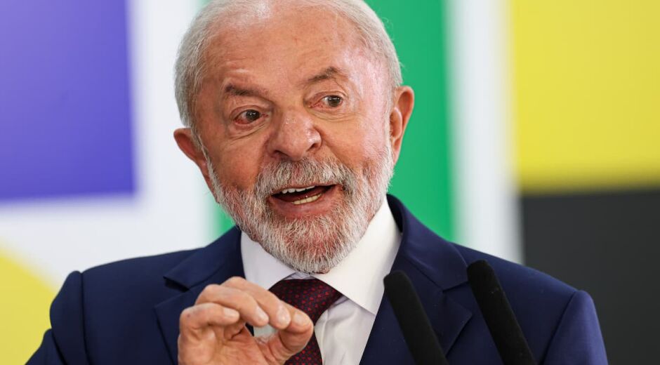Lula dá posse ao novo ministro do Turismo, tenta atrair parte do Centrão e faz aceno a Motta