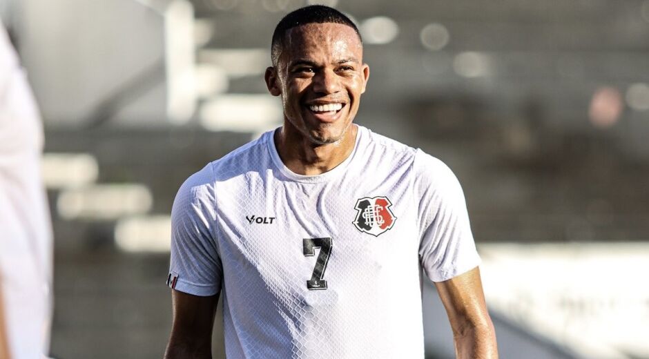 Santa Cruz: Robinho garante voltar mais experiente e completo ao Arruda 