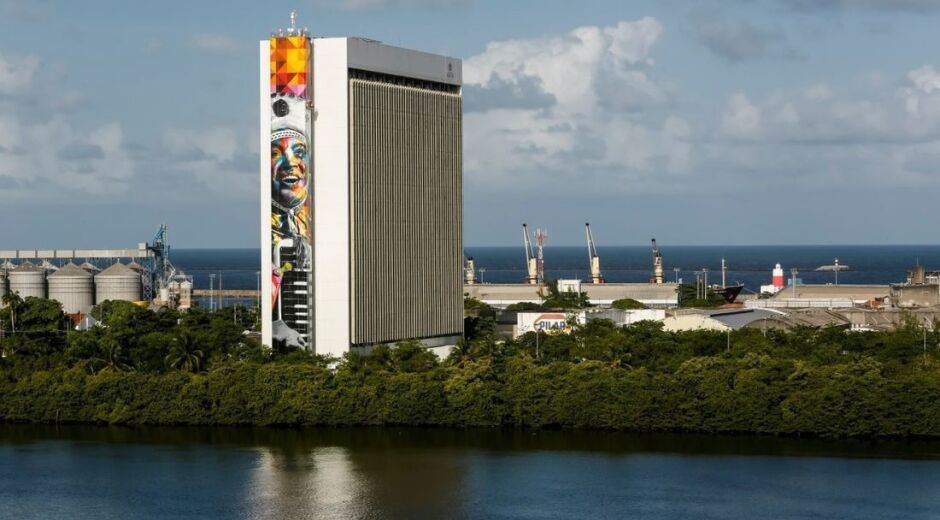 Prefeitura do Recife anuncia pagamento do 13&ordm; salário para antes do governo do estado