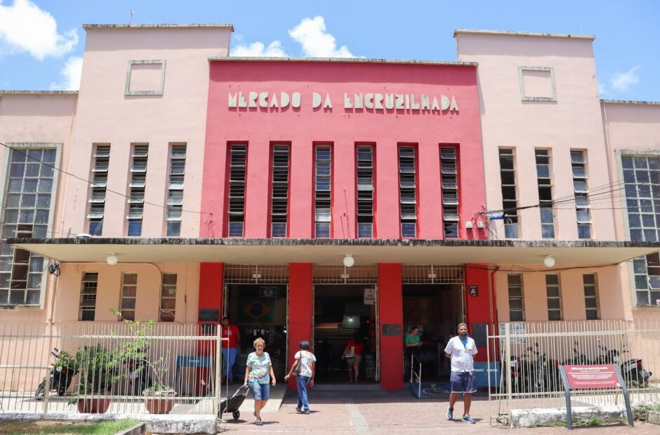Recife: homem é morto na área externa do Mercado da Encruzilhada na manhã desta quinta-feira (5)