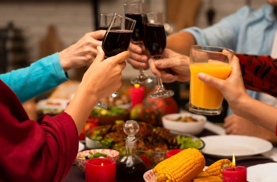 Quantos passos s&atilde;o necess&aacute;rios para queimar cada comida e bebida desse Natal? Confira lista