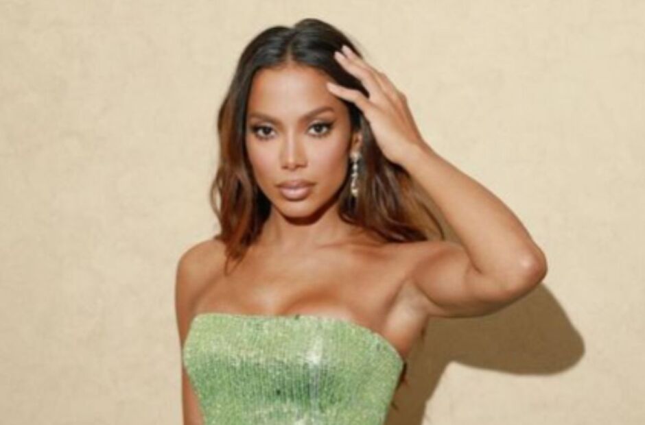 Anitta desmente informação sobre cirurgia malsucedida nos Estados Unidos