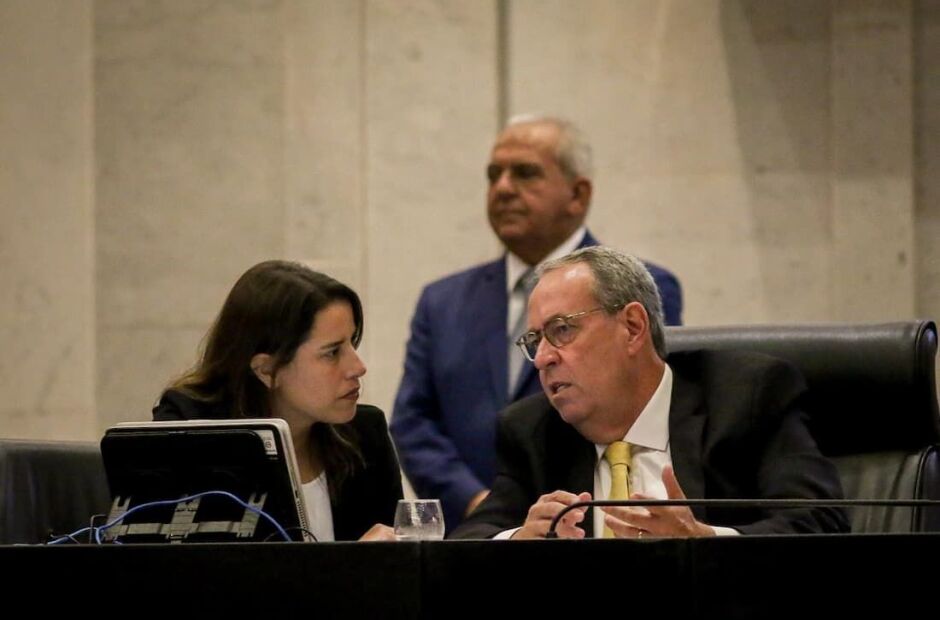 Raquel Lyra reforça apelo para liberar pauta da Assembleia e Álvaro Porto rebate.