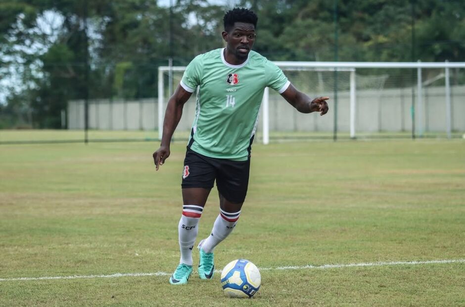 Santa Cruz apresenta Israel, jogador que deu volta por cima contra o próprio Tricolor 