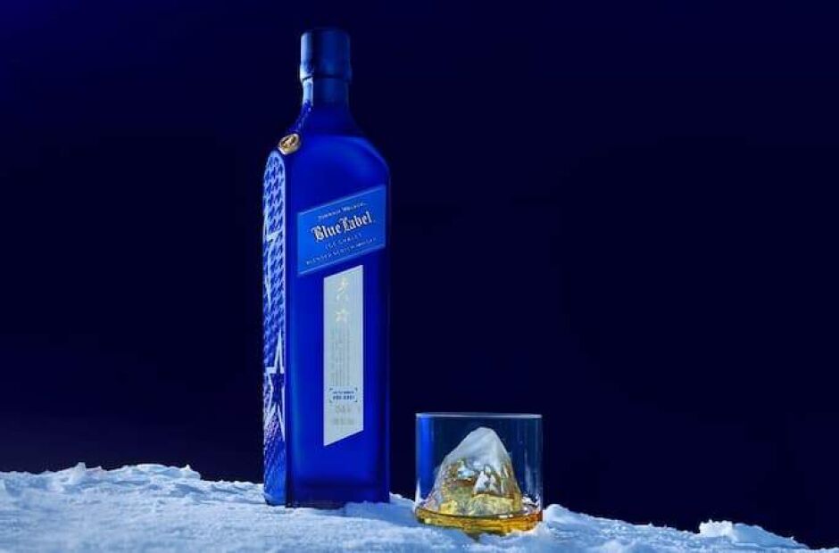 Johnnie Walker lança edição limitada do Blue Label, em parceria com a Perfect Moment: o Ice Chalet