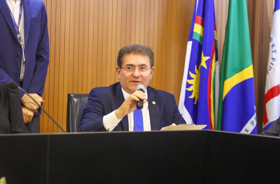 Luciano Duque renuncia à vaga de titular na Comissão de Justiça da Assembleia Legislativa.