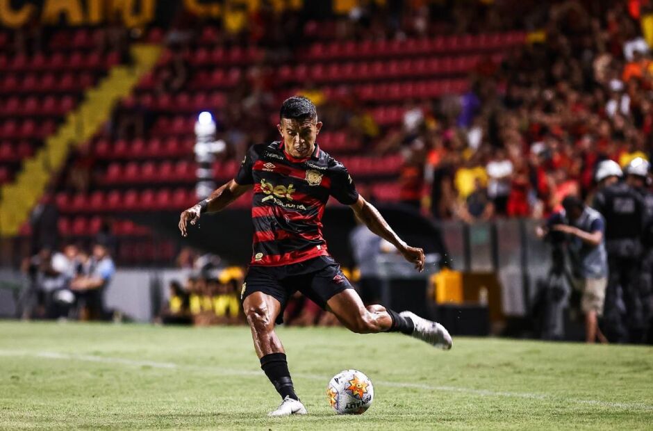 Igor Cari&uacute;s tem acordo com Chapecoense e aguarda libera&ccedil;&atilde;o do Sport