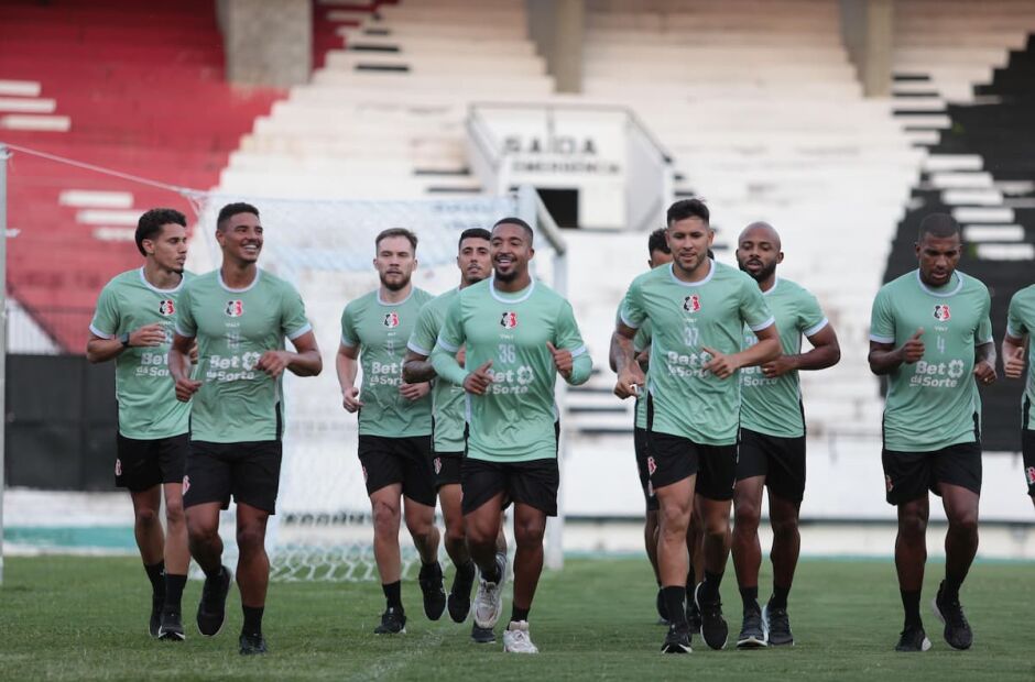Santa Cruz: com quase 40 jogadores no elenco, diretor planeja saídas; confira 