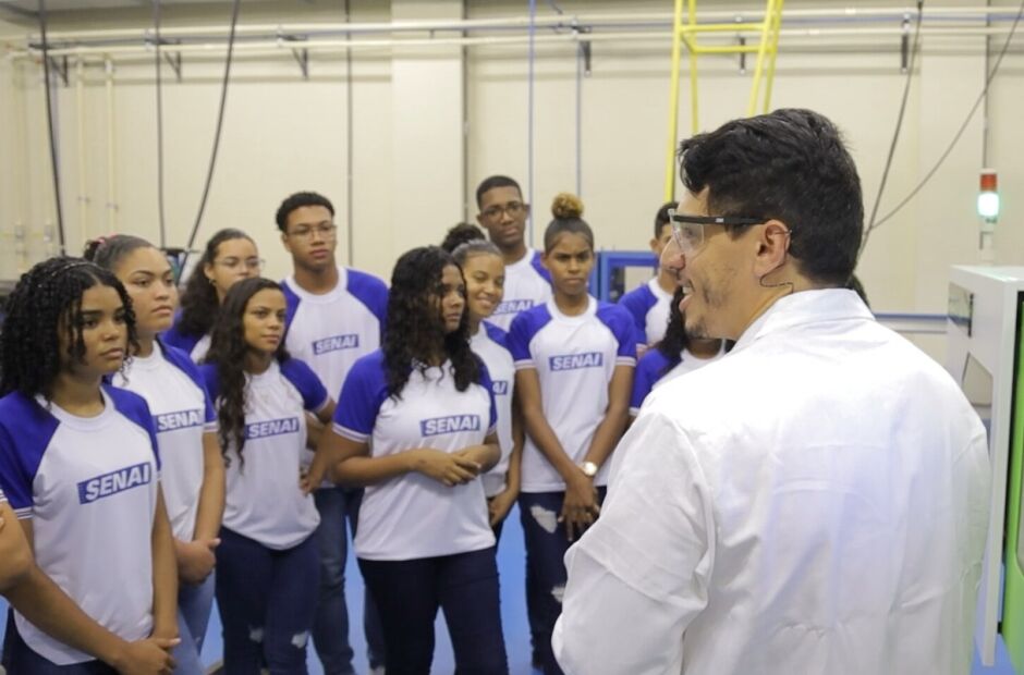 Senai-PE abre vagas para docentes nas unidades Cabo e Ipojuca; salários podem chegar a R$ 4.932.