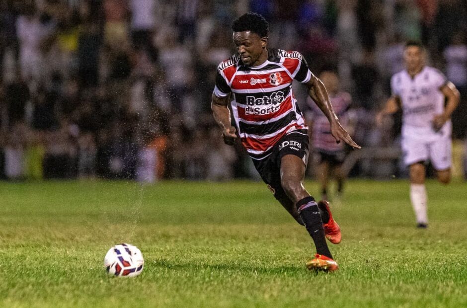 Santa Cruz: desde a lesão de Israel, Tricolor não tem dono da posição na lateral 