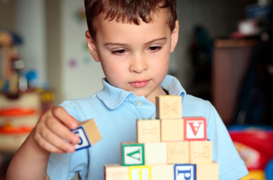 Férias x crianças autistas: como programar as atividades