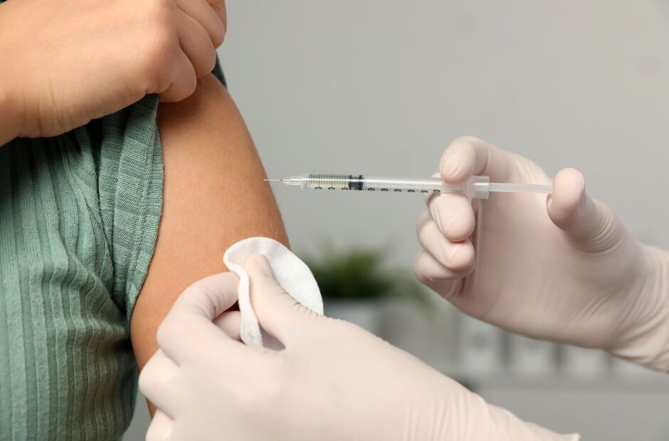 Ministério da Saúde amplia prazo de vacinação contra HPV para jovens de 15 a 19 anos