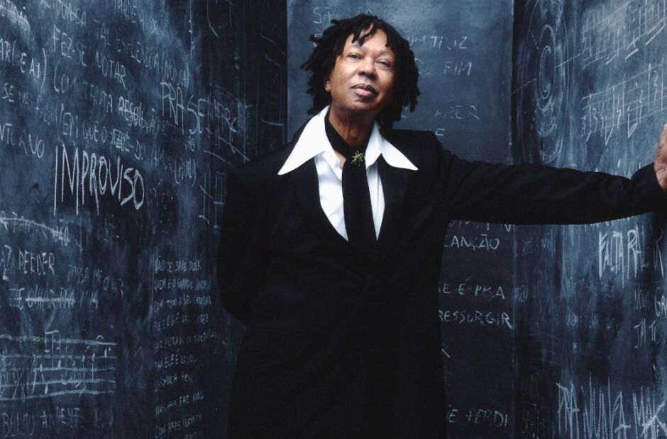 Djavan lembra prisão por racismo, em "condição humilhante", e conta o que ensinou aos filhos