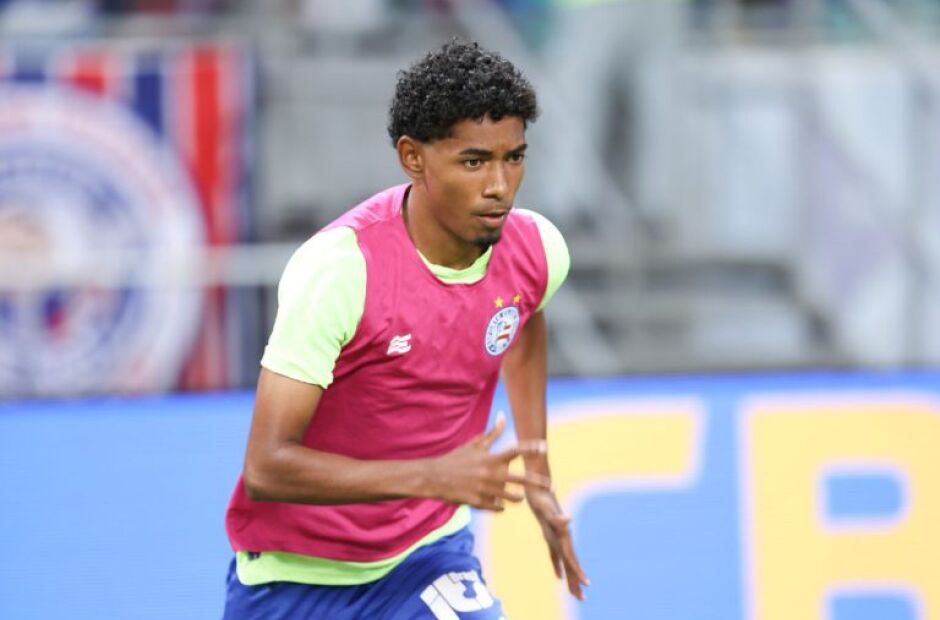 Santa Cruz encaminha chegada de Vitinho, do Bahia