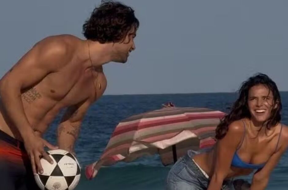 Na CCXP25, Bruna Marquezine revela amadurecimento na 2ª temporada de "O Amor da Minha Vida"