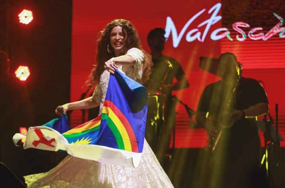 A pernambucana Natascha Falc&atilde;o disputa semifinal do "The Voice Brasil" nesta segunda-feira (15)